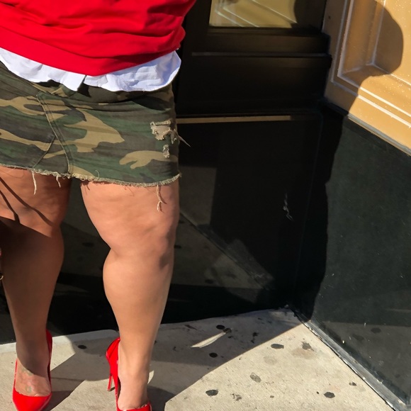 Missguided Dresses & Skirts - Misguided plus Army fatigue distressed skirt